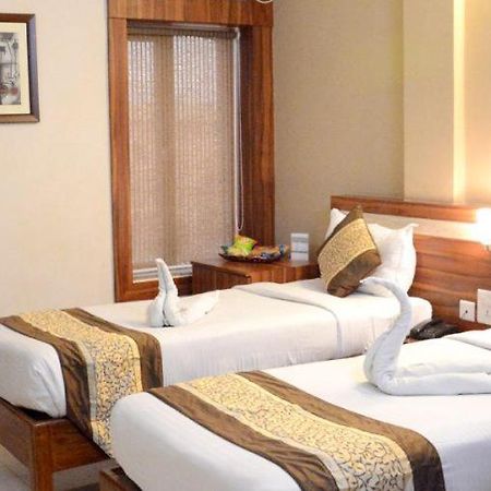 Hotel Eden Roc Bhubaneswar Ngoại thất bức ảnh